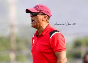 Coach Mariano Barreto arrives in the country after a short trip
