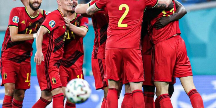 Lukaku powers Belgium to victory