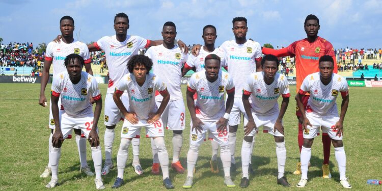 League leaders Asante Kotoko face-off Medeama in Kumasi